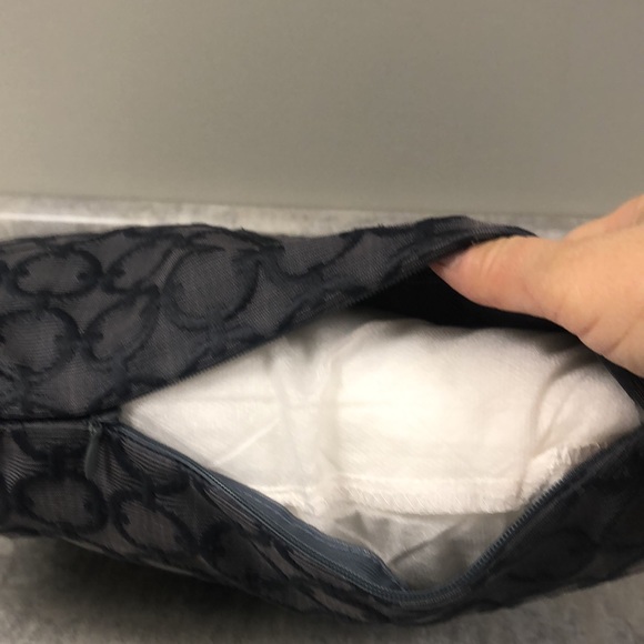 Two great 👍 pillows for your decor - Picture 8 of 8